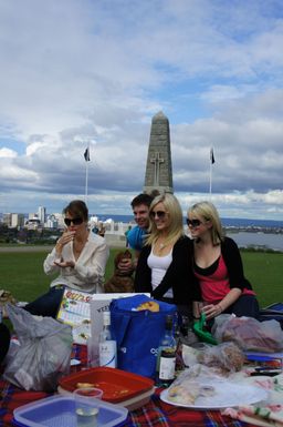08-Rich and Kat's Picnic.jpg