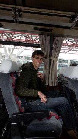 2011-02-08 Travel to Hirafu and skiing 05.jpg