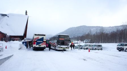2011-02-08 Travel to Hirafu and skiing 07.jpg