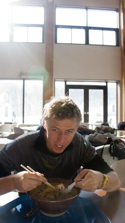 2011-02-09 Travel to Hirafu and skiing 14.jpg