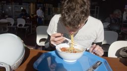 2011-02-09 Travel to Hirafu and skiing 15.jpg